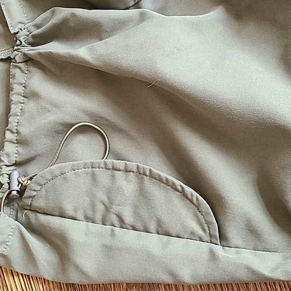 Green adjustable pants - Picture 2 of 4